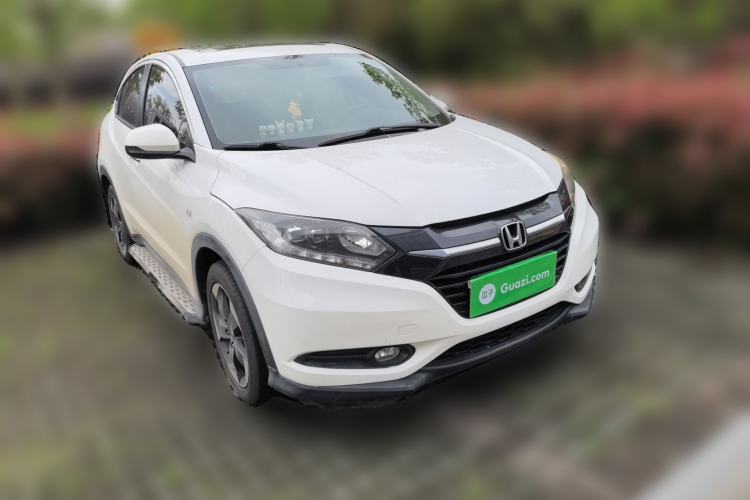 Used Honda Vezel 2017 1.8L CVT Front-Wheel Drive Pioneer Edition Front Right 45 Deg