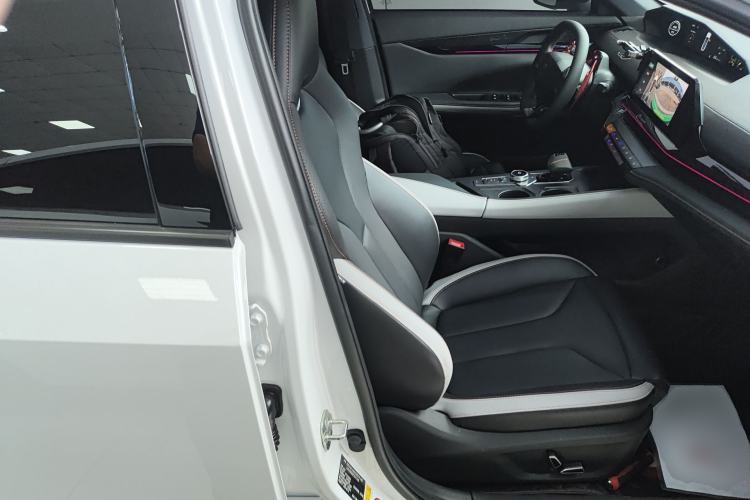 Used CHANGAN UNI-V 2023 1.5T Prestige Model