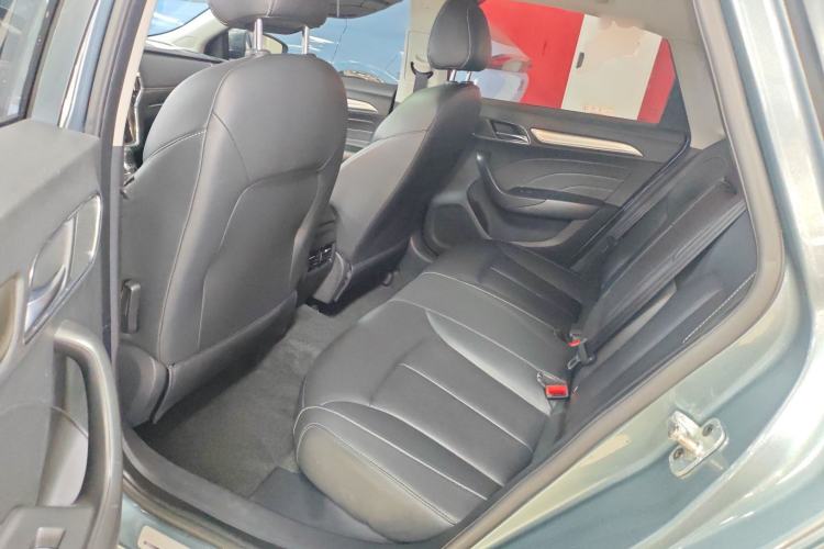 Used Roewe i6 2017 16T Automatic Connected Smart Edition
