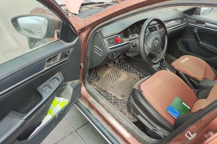 Used Volkswagen C-TREK 2017 230TSI DSG Comfort Version
