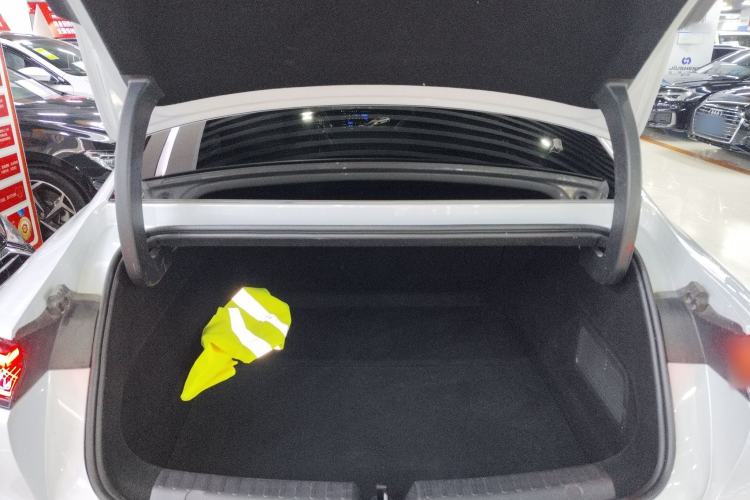 Used Geely Galaxy E8 2025 700 km Long-Range Intelligent Driving Version