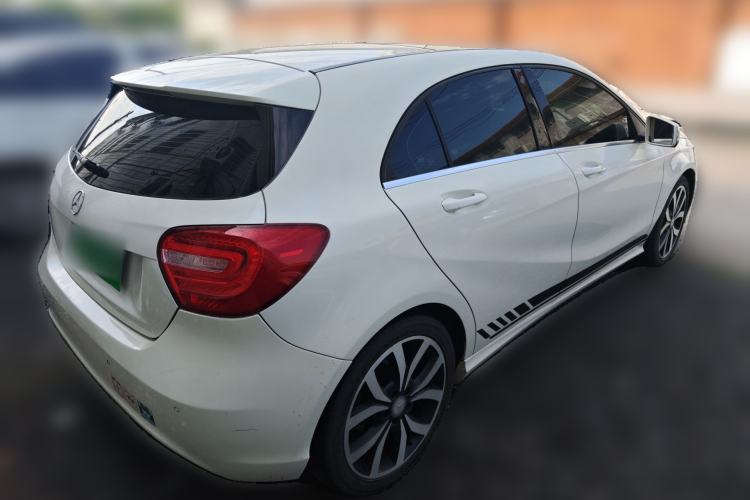 Used Mercedes-Benz A-Class 2015 A 200 Fashion Model
