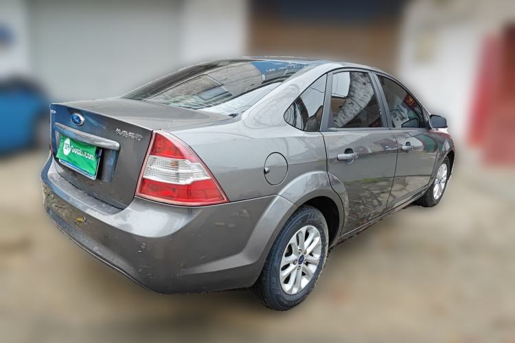 Used Ford Focus 2013 Sedan Classic 1.8L Manual Base Model Rear Right 45 Deg