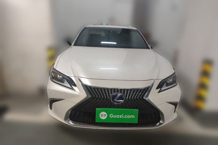 Used Lexus ES 2018 300h Premier Edition China VI Standard
