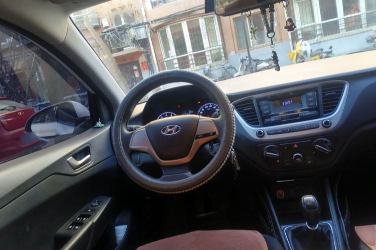 Used Hyundai Verna (new generation) 2016 1.4L Manual Cool Edition GLS
