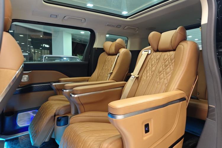 Used Hongqi HQ9 2023 2.0T Smart Connect Flagship Edition Interior 12