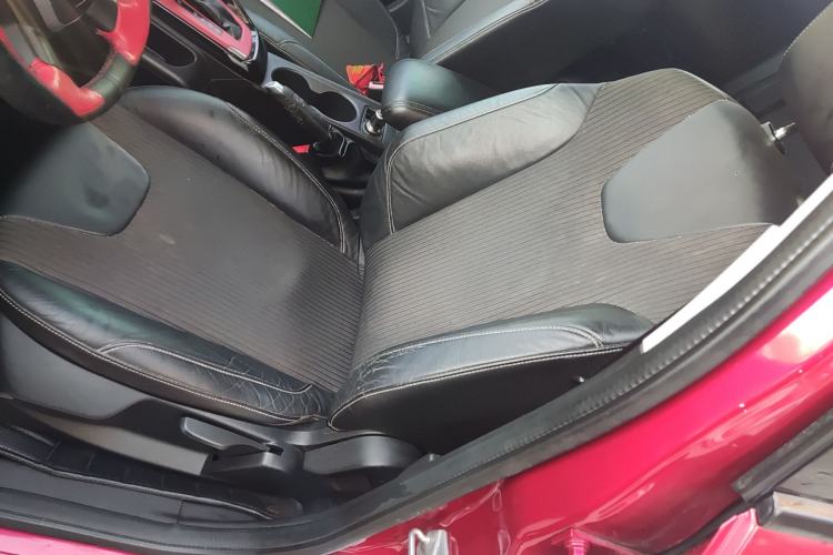 Used Ford Focus 2012 Hatchback 1.6L Automatic Fashion Edition
