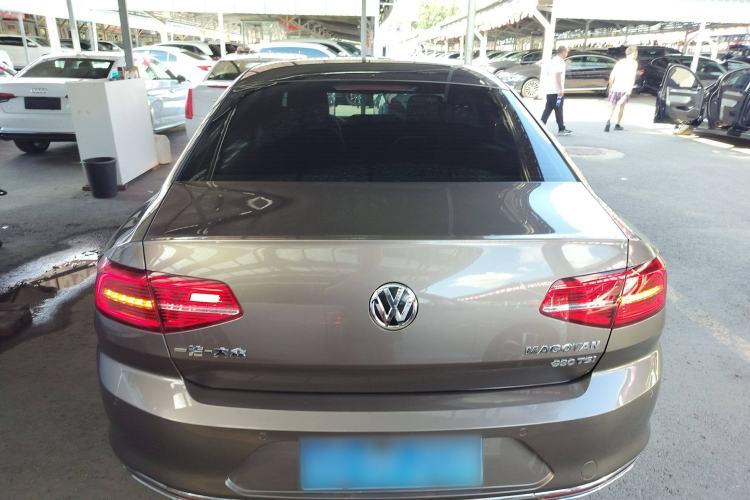 Used Volkswagen Magotan 2017 330TSI DSG Luxury Model