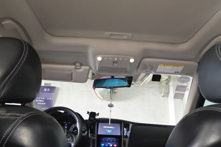 Used Infiniti Q50L 2018 2.0T Enjoyment Version China VI Standard Headliner