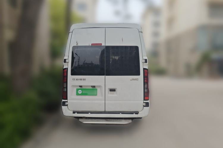 Used JMC Fushun 2022 2.0T Manual Multi-Function Passenger Vehicle Mid-Range High Roof 6-7 Seats Rear