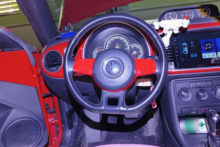 Used Volkswagen Beetle 2013 1.4TSI Fashion Edition Steering Wheel