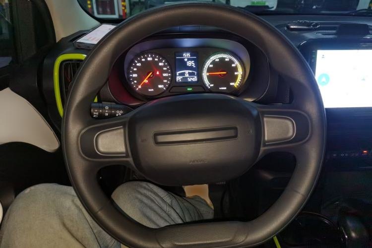 Used Roewe Clever 2021 302 km New Four-Seater Super-Efficient Version Steering Wheel