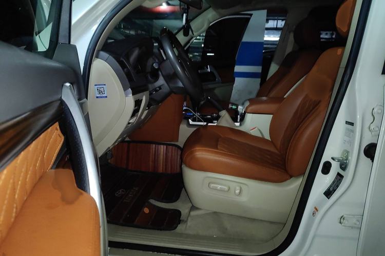 Used Toyota Land Cruiser 2016 4.0L Automatic GX-R Left Front Seat