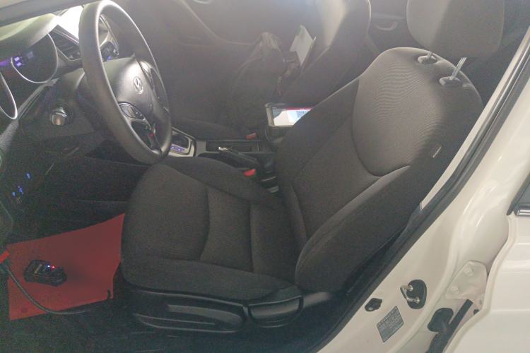 Used Hyundai Elantra (5th Generation / Langdong) 2016 1.6L Automatic Prestige Model
