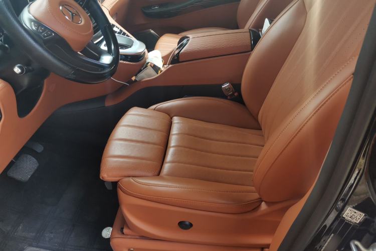 Used Mercedes-Benz V-Class 2022 V 260 Avantgarde Edition
