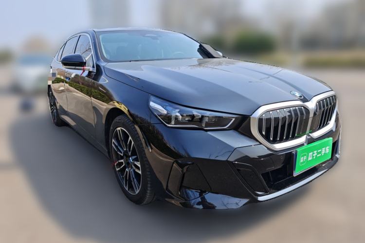 Used BMW 5 Series 2026 530Li Leading M Sport Package Front Right 45 Deg