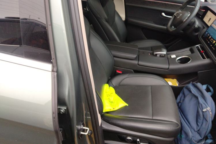 Used Hima AITO M5 2022 Extended-Range Four-Wheel Drive Ultimate Edition Right Front Seat