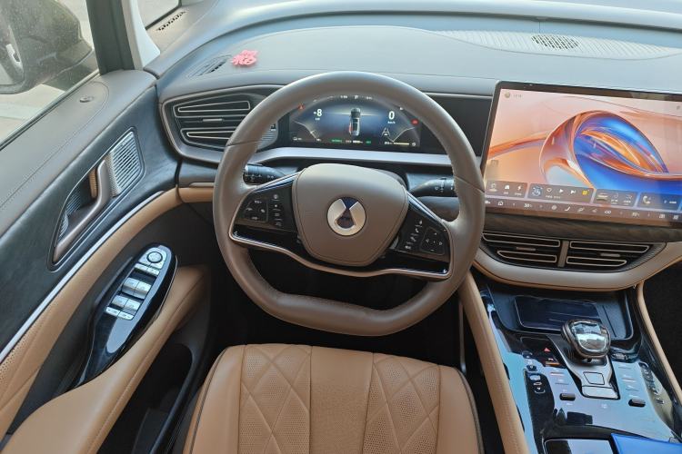 Used Denza D9 2023 DM-i 965 Luxury Model