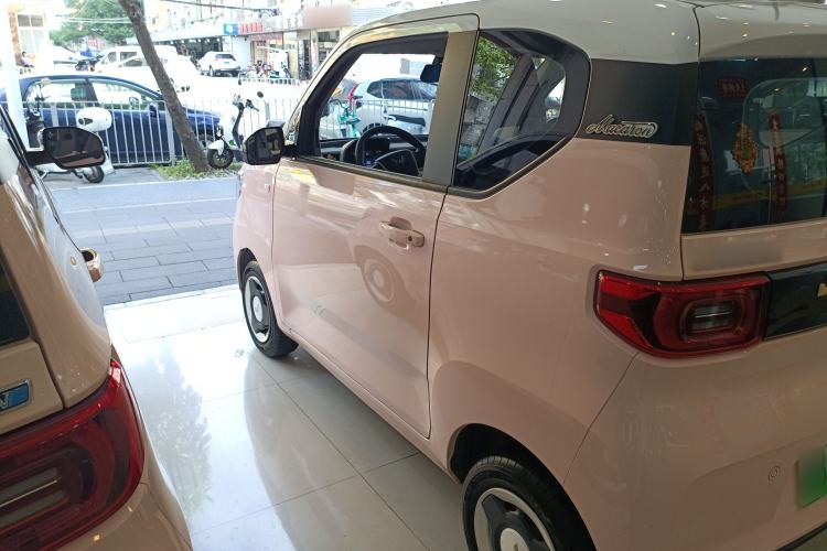 Used Wuling Hongguang MINIEV 2022 Macaron Premium Model – Lithium Ternary Battery
