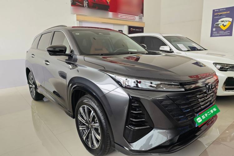 Used CHANGAN CS75 PLUS 2024 3rd Generation Champion Edition 1.5T Intelligent Drive Dynamic Model Front Right 45 Deg