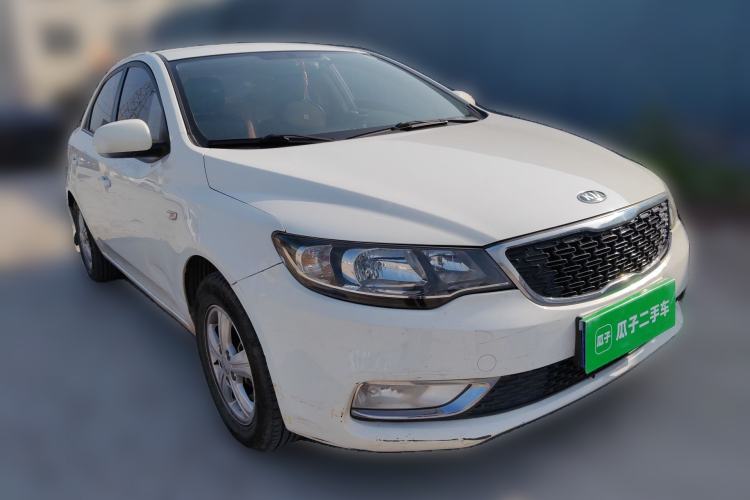 Used Kia Forte 2016 1.6L MT GL Front Right 45 Deg