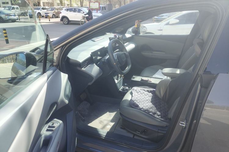 Used Lynk & Co Z20 2025 530 km Range Rear-Wheel Drive Pro Driver Seat