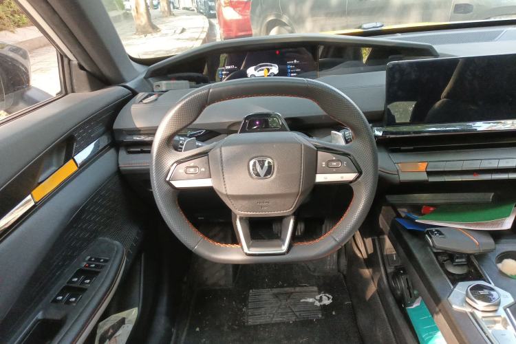 Used CHANGAN UNI-V 2023 1.5T Prestige Model