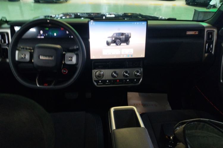 Used iCAR V23 2026 Model V23S 501 Four-Wheel Drive Peak Performance Edition Center Console