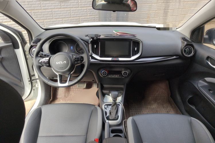 Used Kia kx1 Stonic 2021 1.4L CVT Sunroof Model
