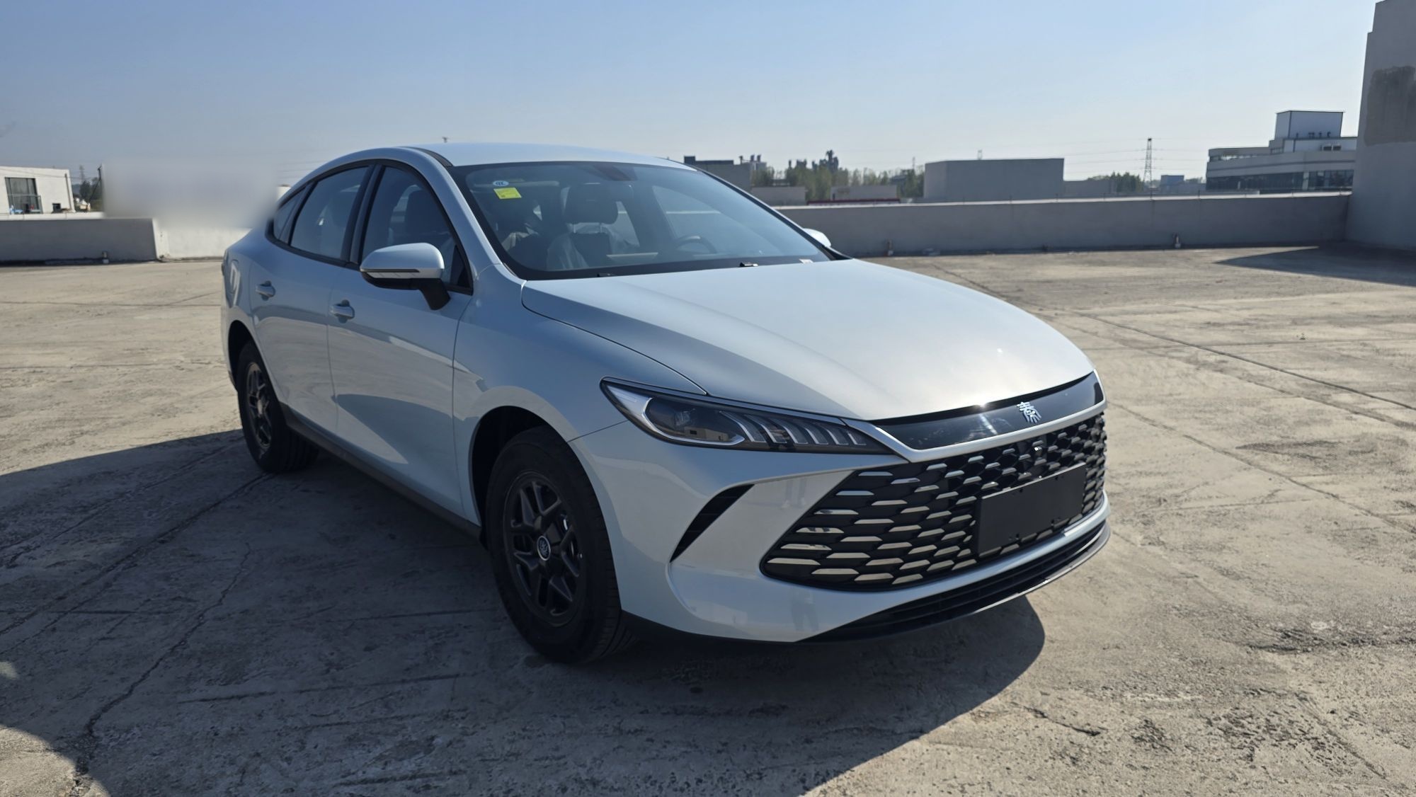 BYD Qin PLUS 2026 DM-i 128KM Progressive Model — снимка 13