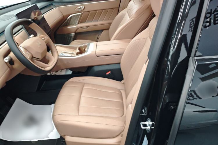 Used ONVO Luxeed L90 2025 Model—Max Six-Seater Version Left Front Seat