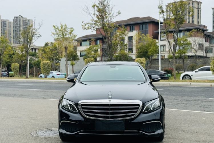 Used Mercedes-Benz E-Class 2018 Facelift E 200 L Exterior 4