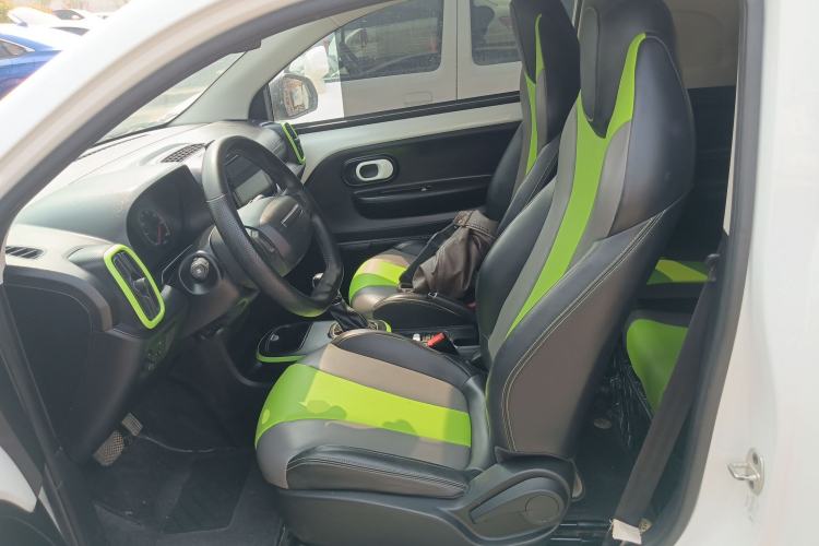 Used Roewe Clever 2021 302 km New Four-Seater Super-Efficient Version
