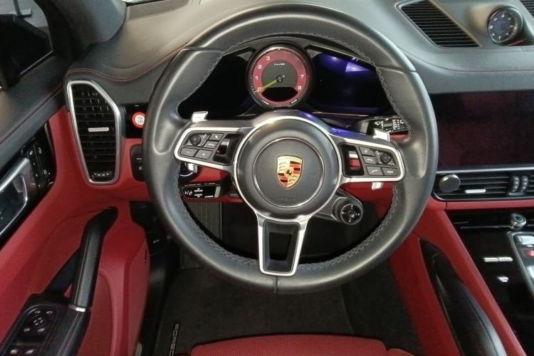 Used Porsche Cayenne E-Hybrid 2023 Cayenne E-Hybrid 2.0T Platinum Edition Steering Wheel