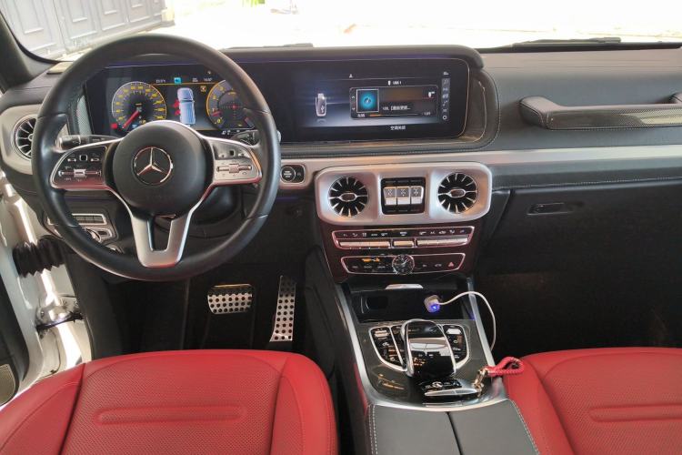 Used Mercedes-Benz G-Class 2022 G 500 Center Console