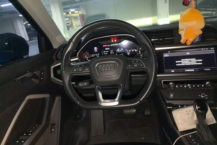 Used Audi Q3 2021 35 TFSI Fashion Dynamic Model Steering Wheel
