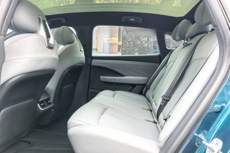 Used Nissan N7 2025 510 Pro Interior 6