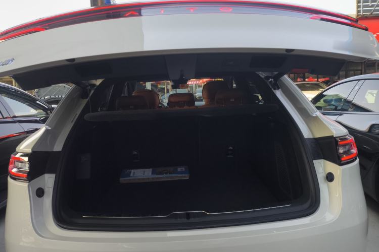 Used Hima AITO M5 2025 Extended-Range Ultra Rear-Wheel-Drive Version Trunk