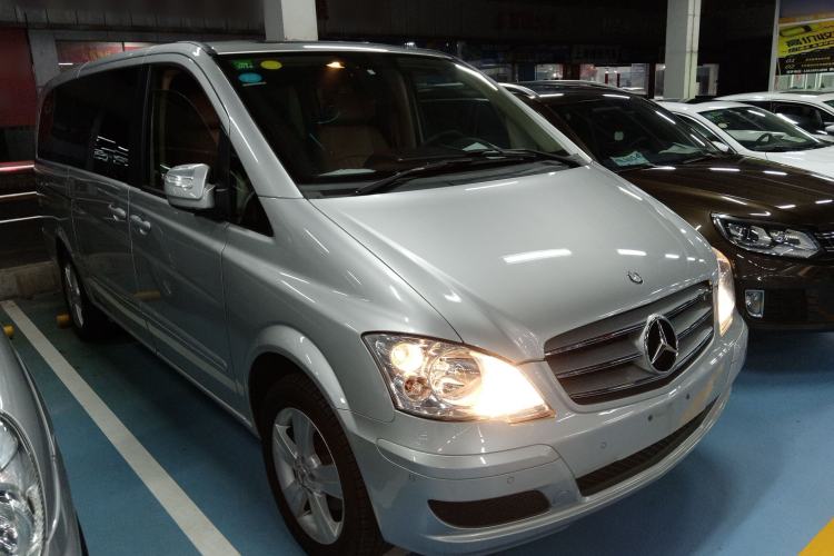 Used Mercedes-Benz Viano 2013 3.0L Comfort Edition Front Right 45 Deg