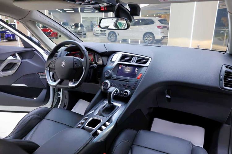 Used DS 5 2018 30THP P-Line Sport Model