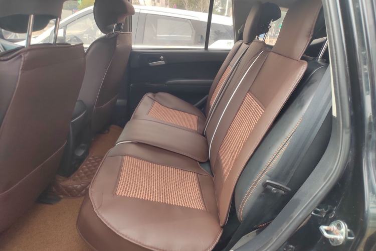 Used Roewe W5 2014 1.8T 2WD Automatic Tharu Special Edition