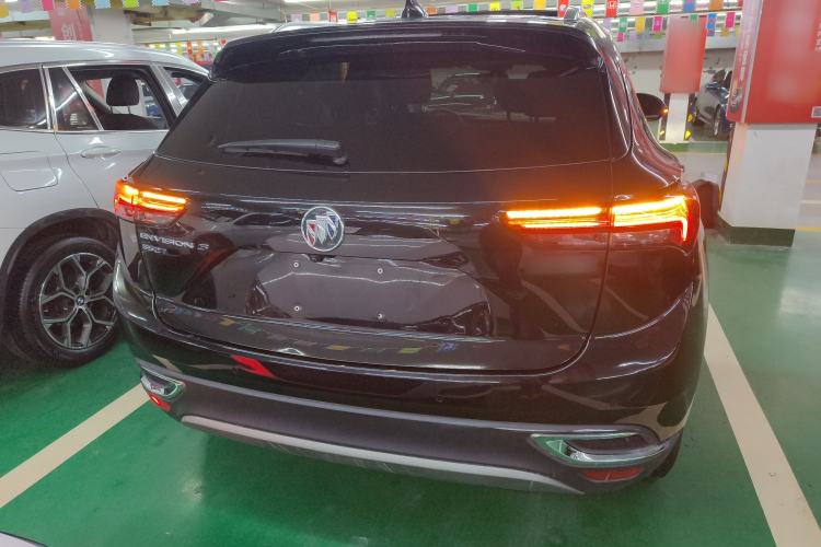 Used Buick Envision 2022 Encore S 552T Two-Wheel Drive Elite Model
