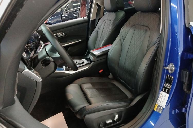 Used BMW i3 2022 eDrive 35 L Left Front Seat