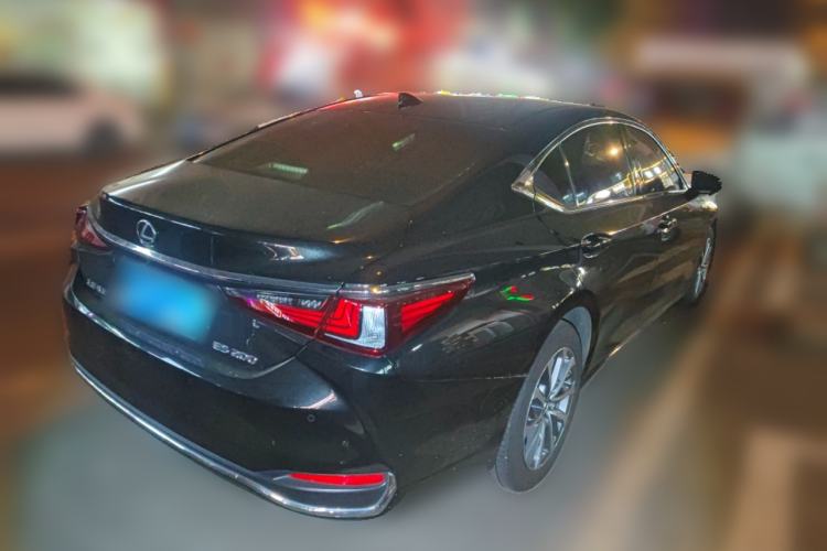 Used Lexus ES 2023 200 Excellence Edition
