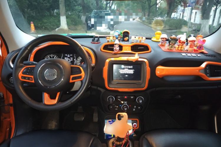 Used Jeep Renegade 2018 Connected Large Screen Version 180T Automatic High-Energy Edition
