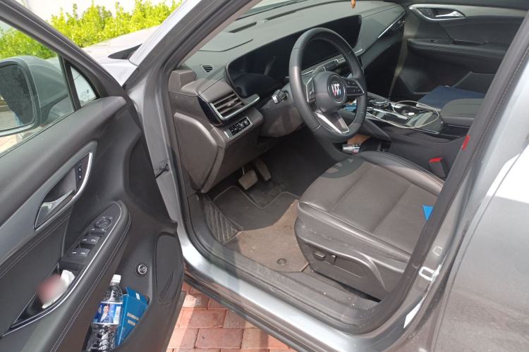 Used Buick Envision 2025 25T Entry-Grade Platinum Edition Driver Seat