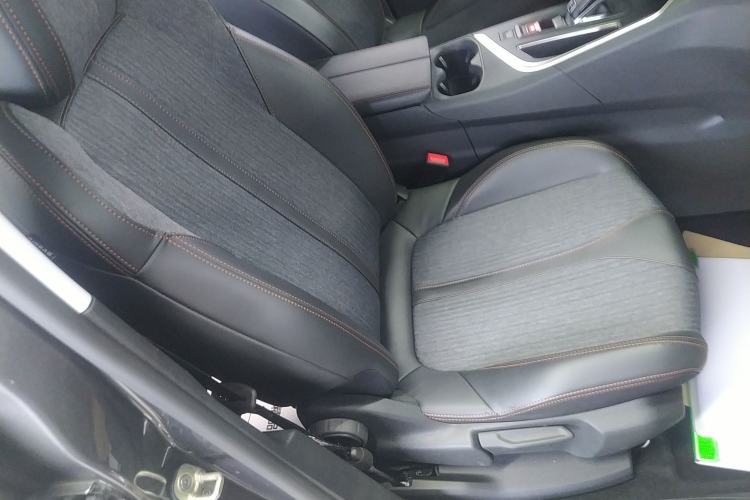 Used Peugeot 5008 2017 350THP 5-Seat Elite Edition Right Front Seat