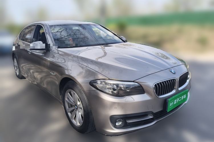 Used BMW 5 Series 2017 520Li Elegant Edition Front Right 45 Deg