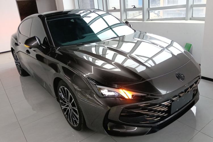 Used MG 7 2023 2.0T Automatic Hunter Luxury Edition Front Right 45 Deg