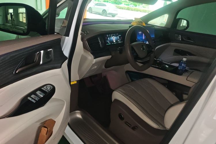 Used Denza D9 2022 DM-i 970 Four-Wheel Drive Flagship Model Driver Seat